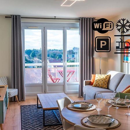 T2 De Standing Climatise Avec Parking Prive, Tram T2 T5, Hopitaux Est Apartment Bron Ngoại thất bức ảnh